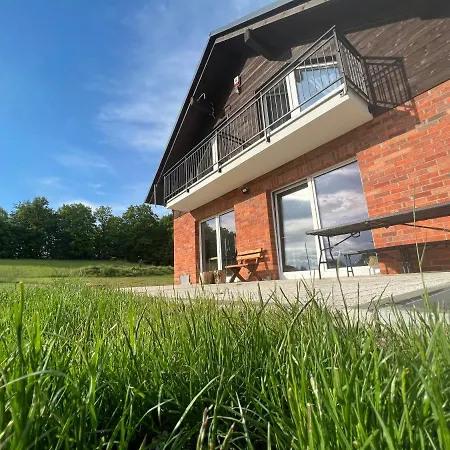 农家乐 Piekna Pszczola *